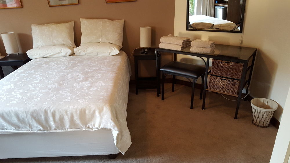 Rest-A-While Guest House - Pretoria-Noord Dış mekan fotoğraf