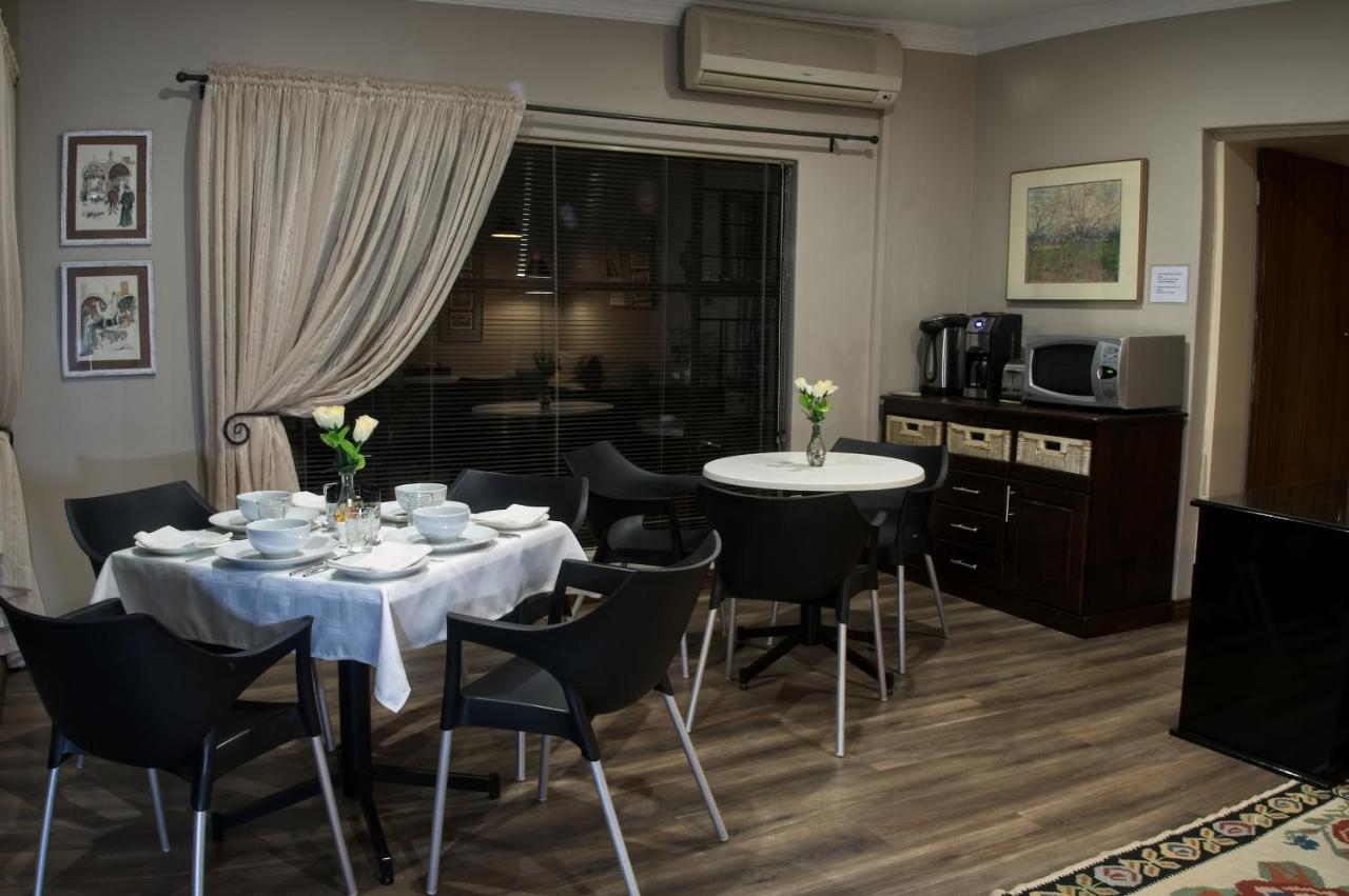 Rest-A-While Guest House - Pretoria-Noord Dış mekan fotoğraf