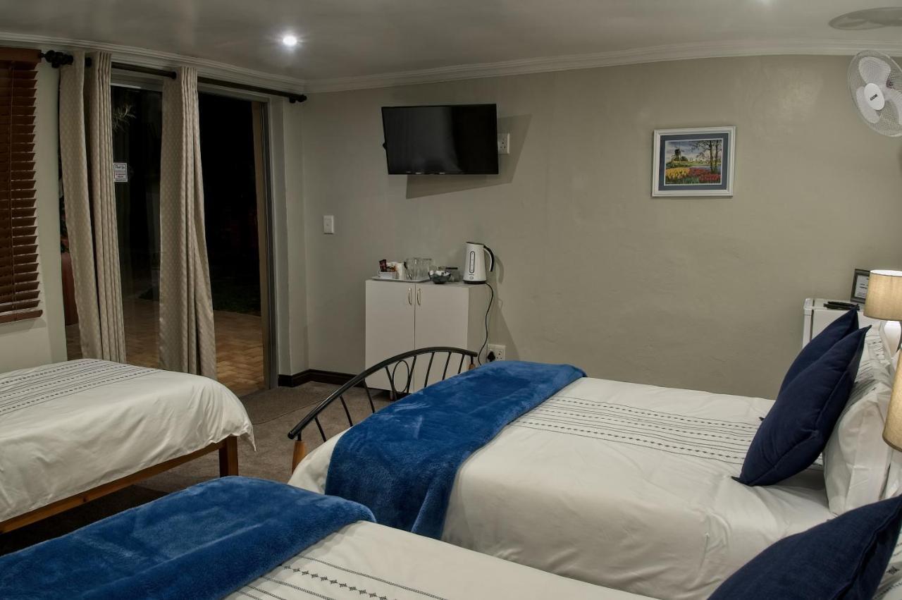 Rest-A-While Guest House - Pretoria-Noord Dış mekan fotoğraf