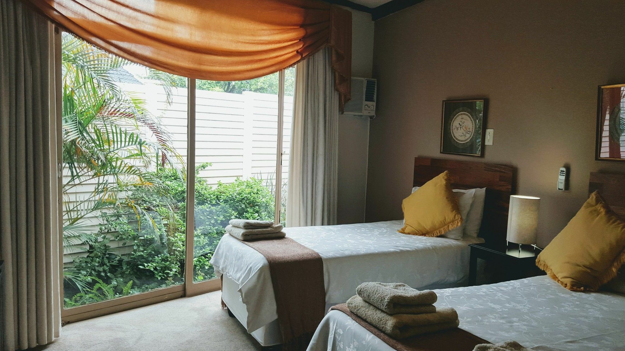 Rest-A-While Guest House - Pretoria-Noord Dış mekan fotoğraf