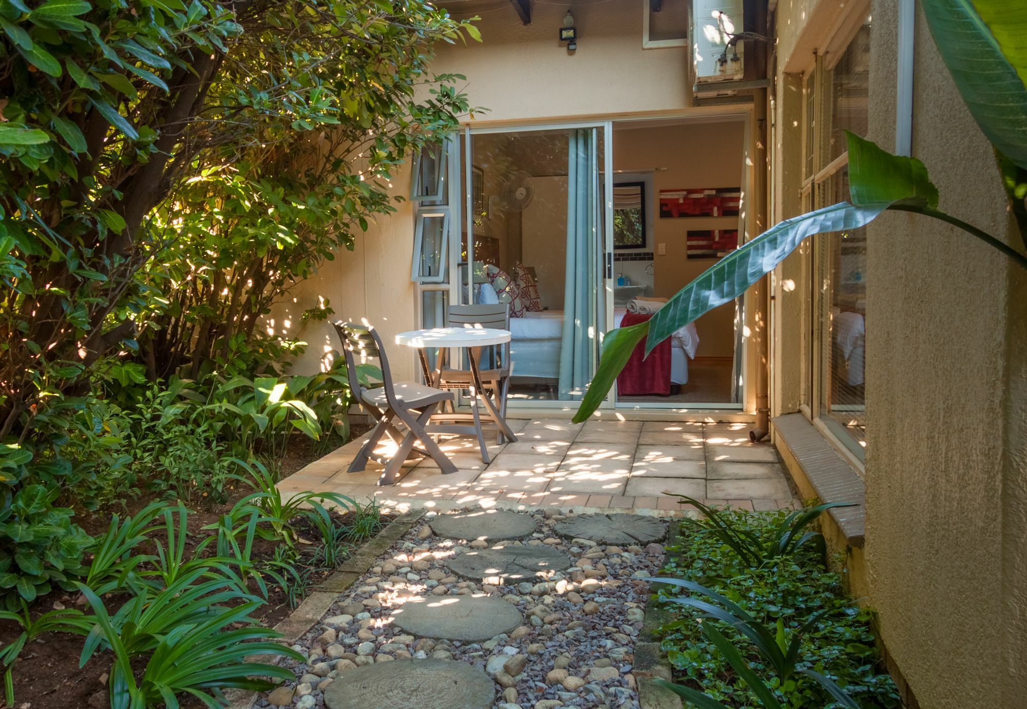Rest-A-While Guest House - Pretoria-Noord Dış mekan fotoğraf